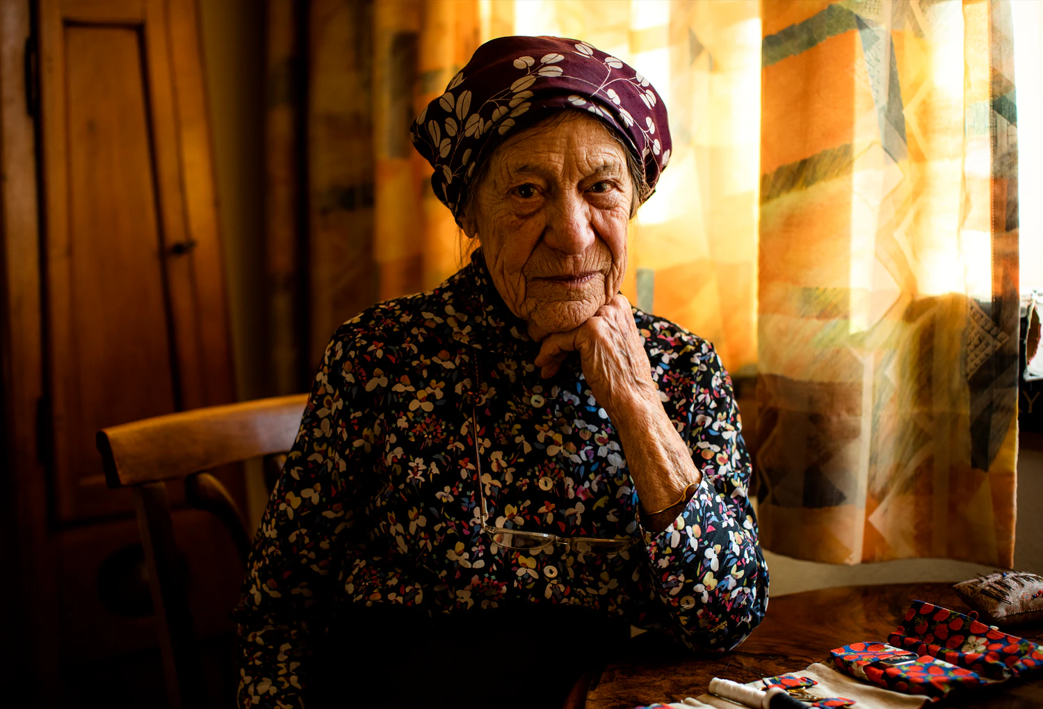 Noemi Speiser, 97 Jahre und international bekannte Textilwissenschaftlerin. Foto : Kostas Maros, am 29.2.24