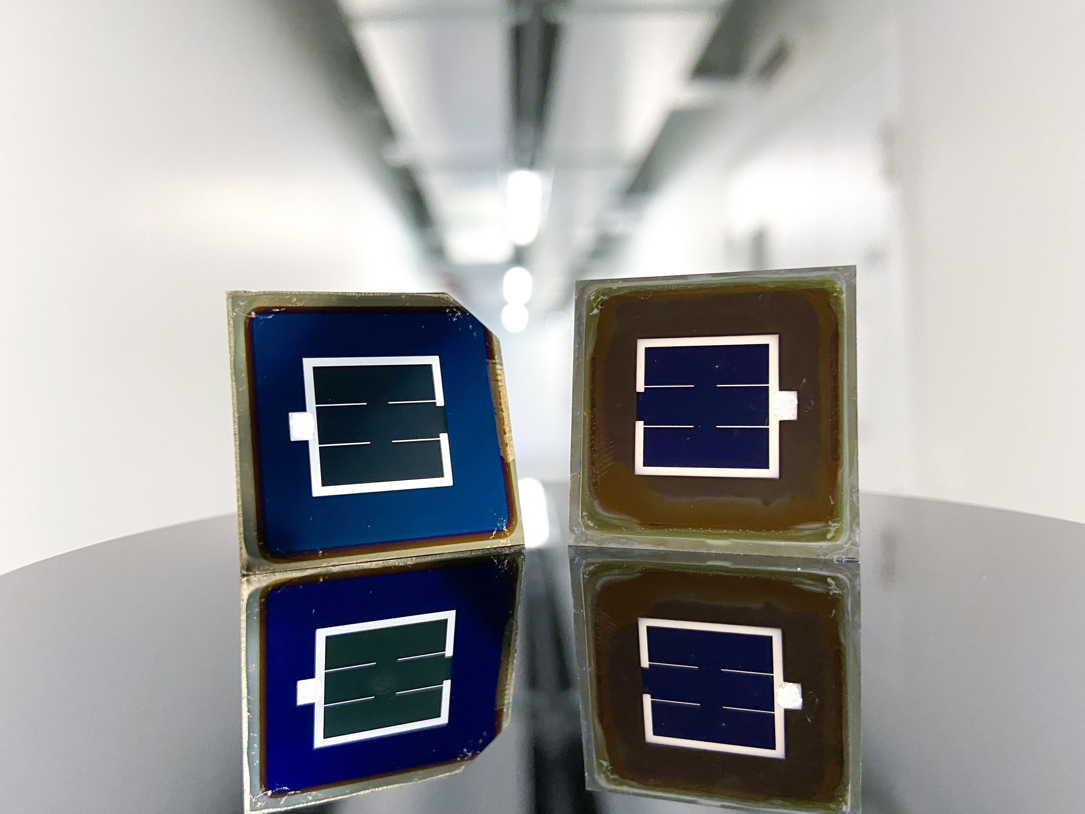 Tandem silicon and perovskite cells