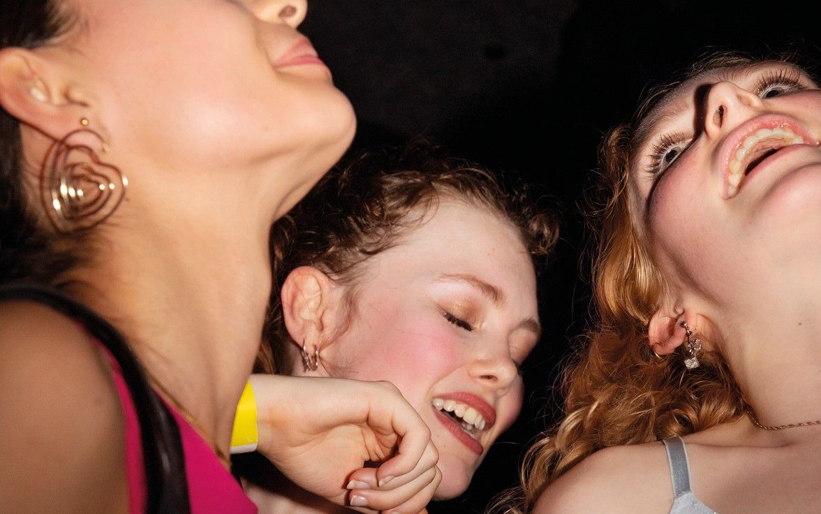 Anne Morgenstern, Des Swifties lors d'une Swift Party avant un concert de Taylor Swift dans le cadre de sa tournée "The Eras Tour" à Zurich, 2024