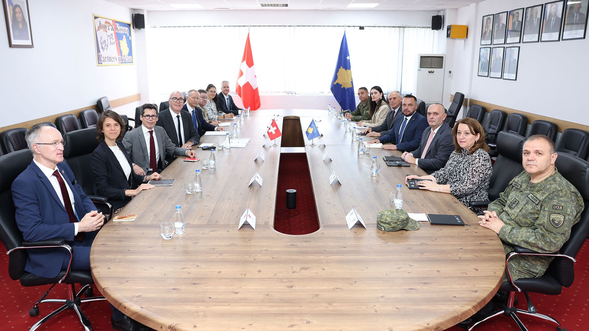 Il consigliere federale Martin Pfister in visita di lavoro in Kosovo e in Bosnia ed Erzegovina